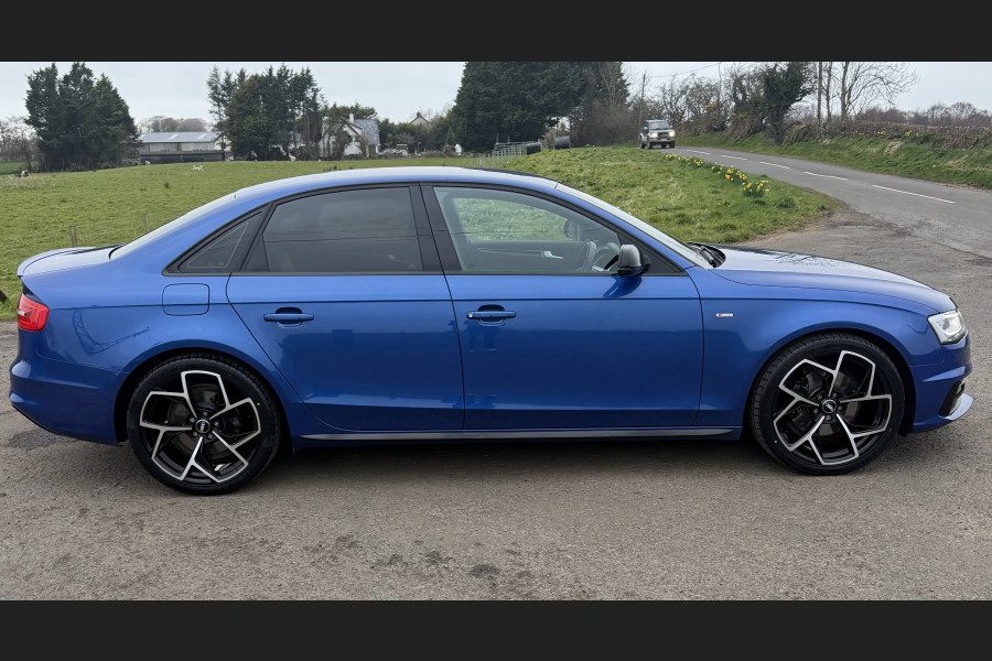 Audi A4, A4 Black Edition - Image 2