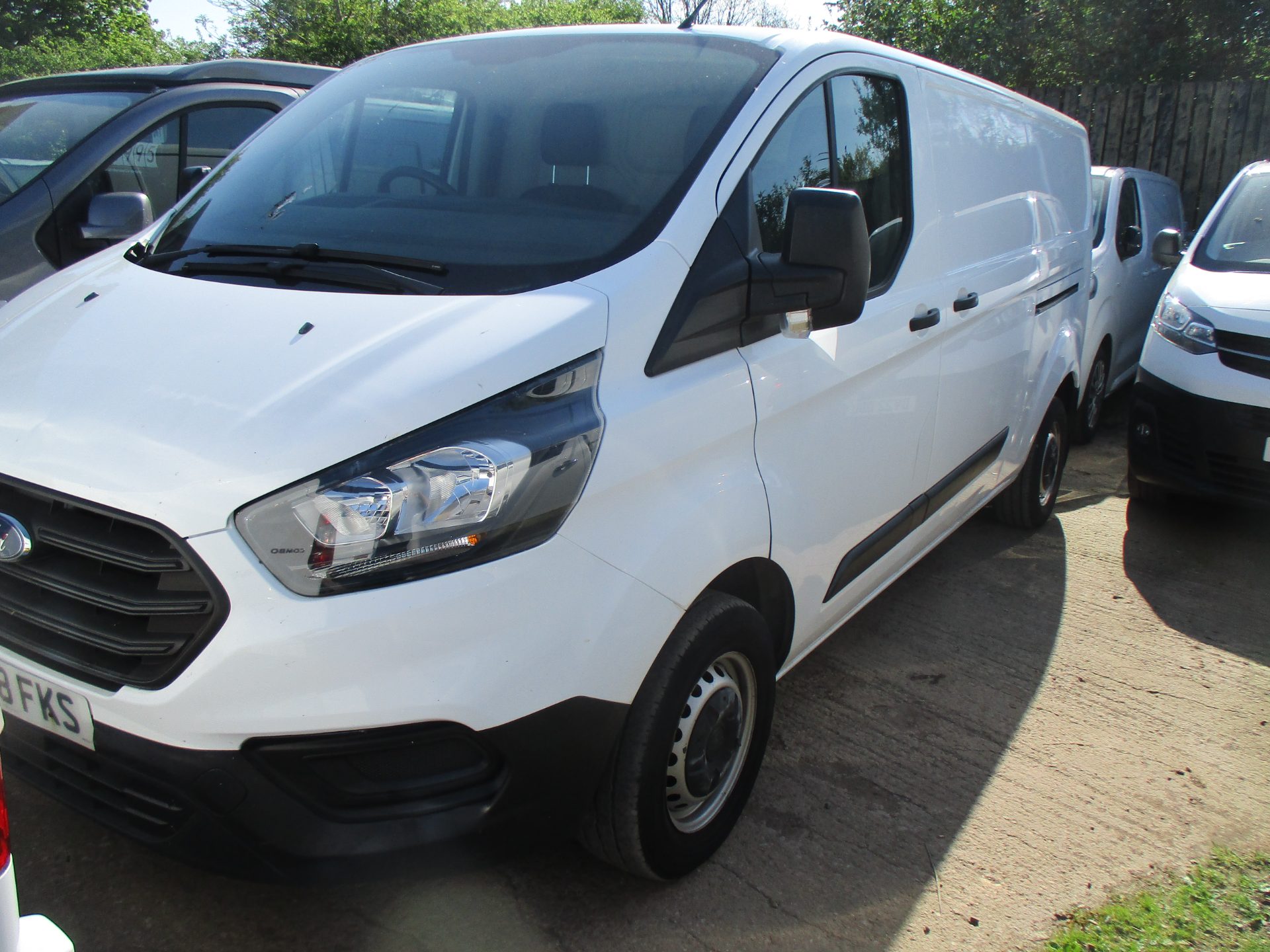 Ford CUSTOM 300 BASE VAN - Image 5
