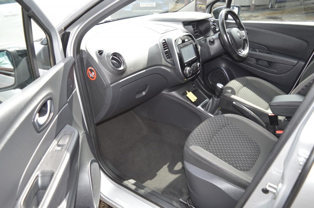Renault Captur - Image 12