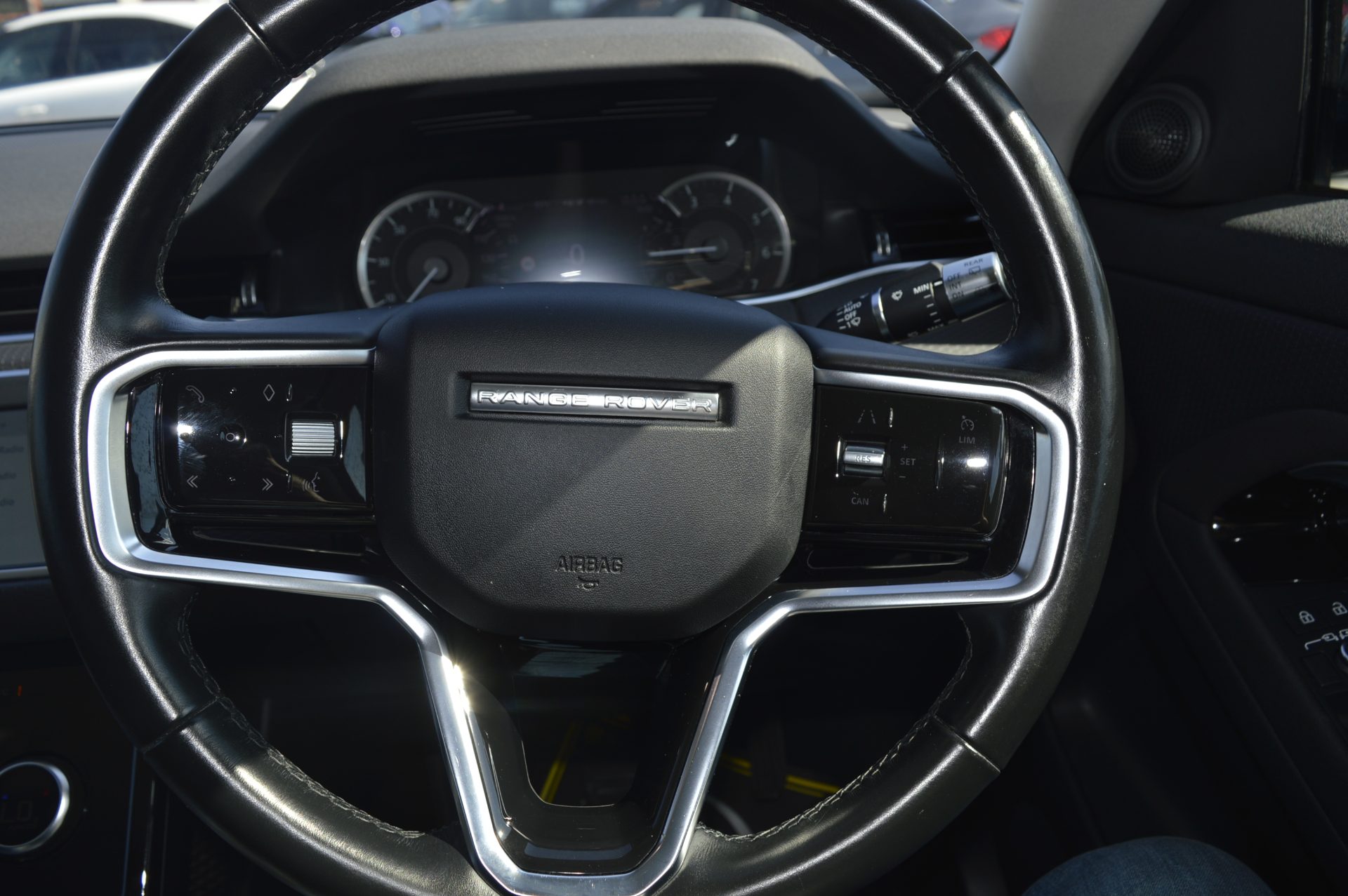 Land Rover RANGEROVER EVOQUE PHEV - Image 17