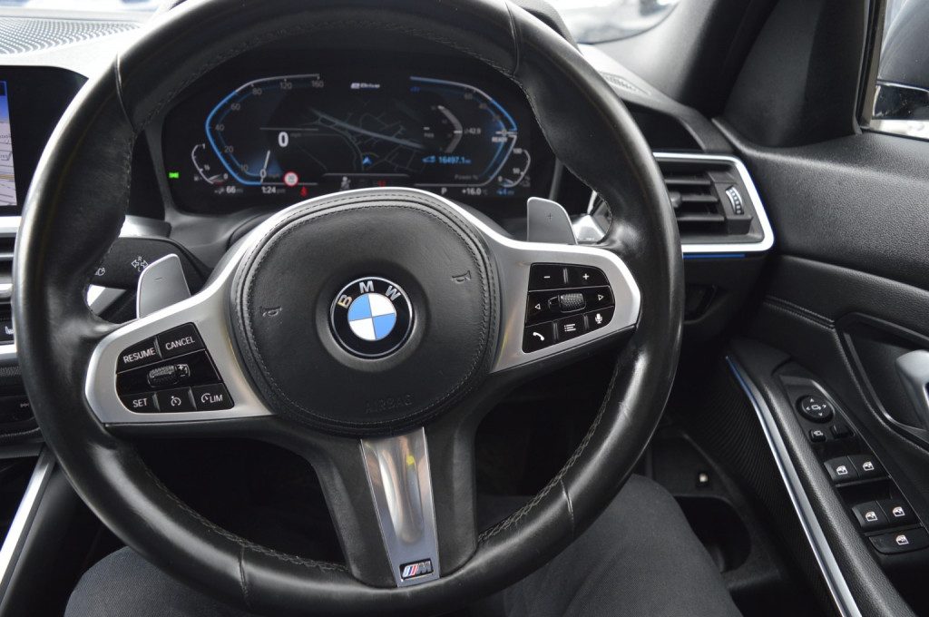 Bmw 3 Series - Image 18