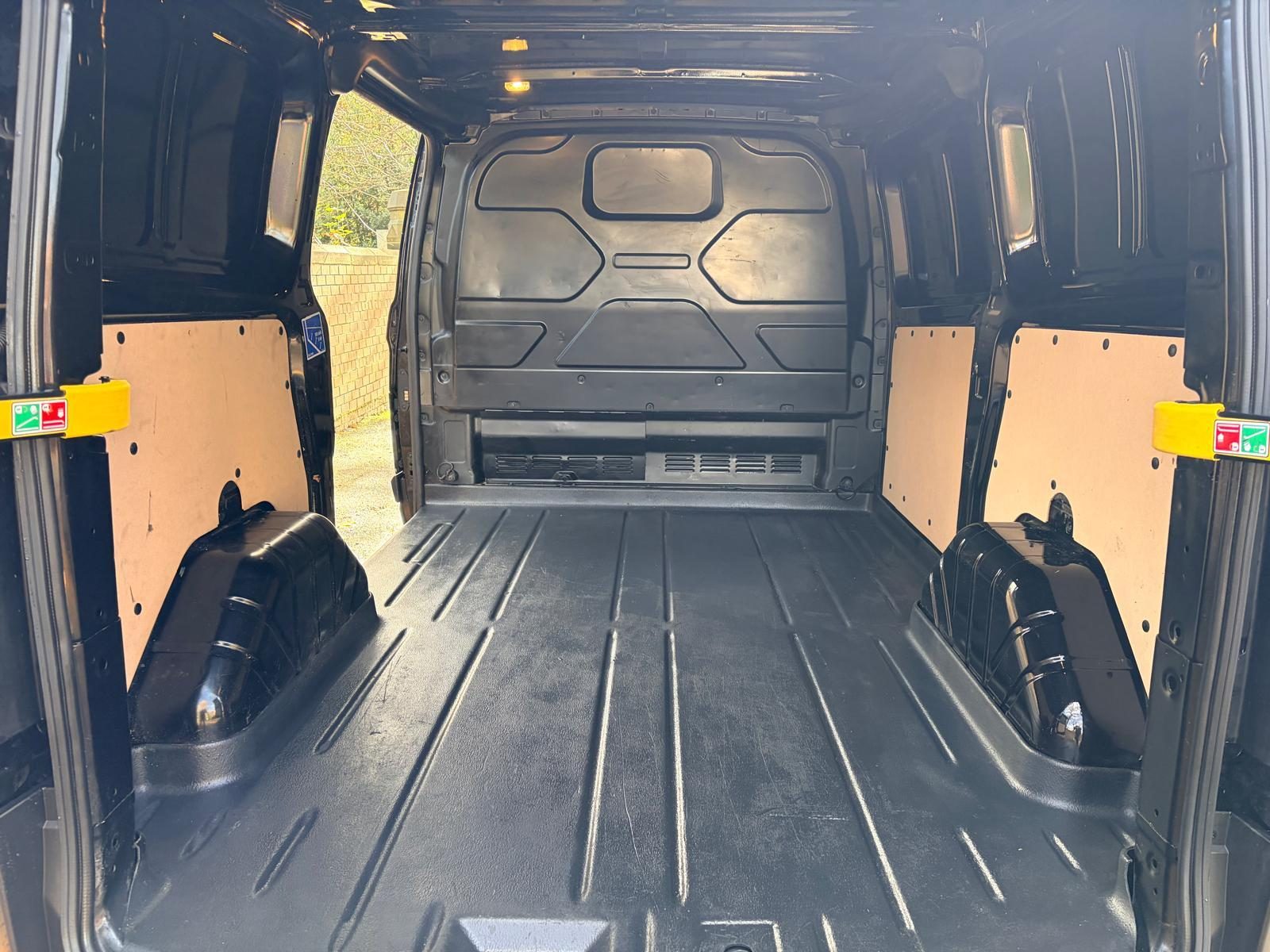 Ford Transit Custom 2.0 Trail - Image 9