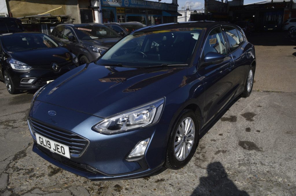 Ford Focus - Image 20