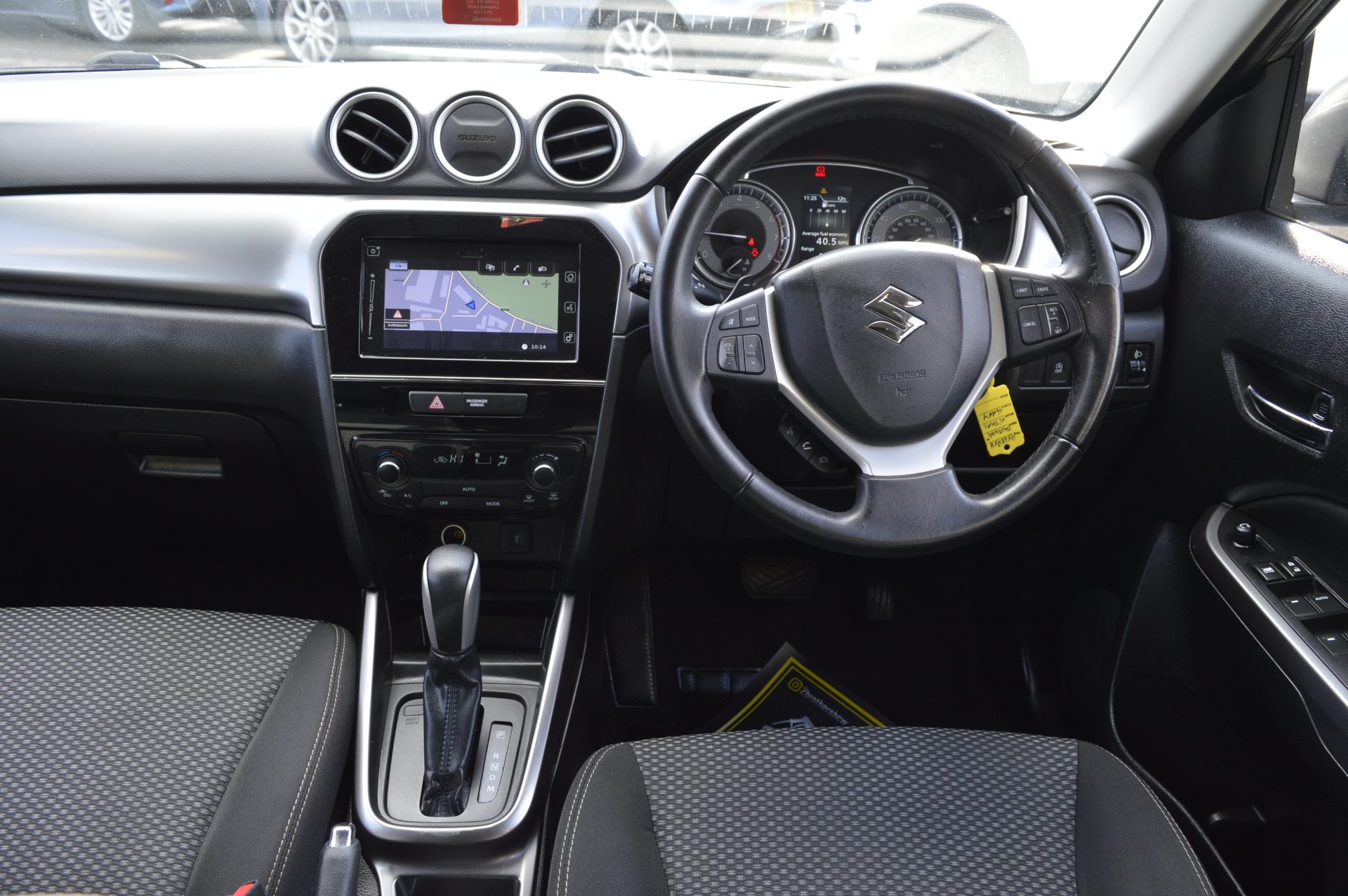 Suzuki VITARA AUTO PETROL - Image 14