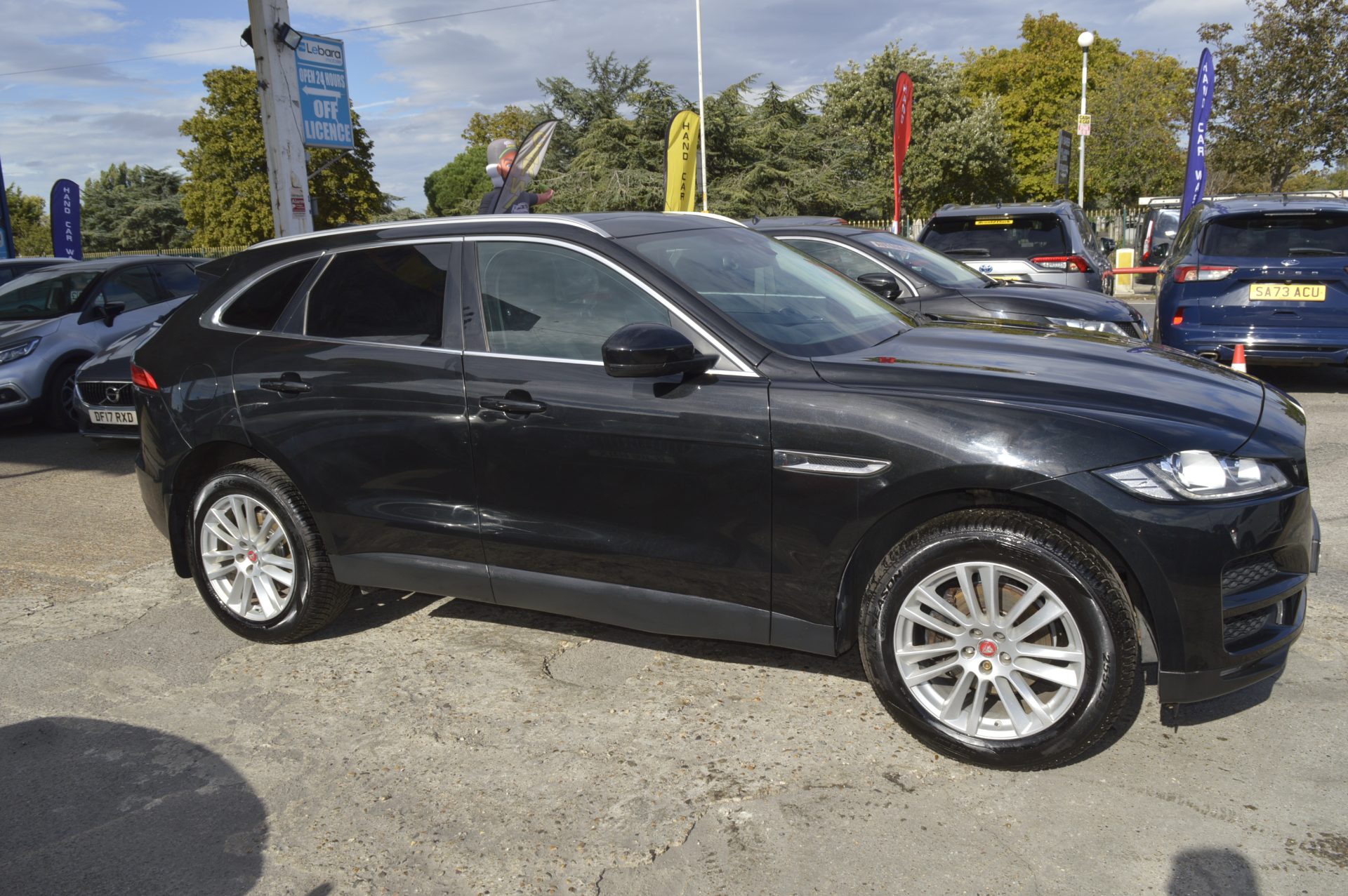 Jaguar F-PACE AUTO SUNROOF - Image 6
