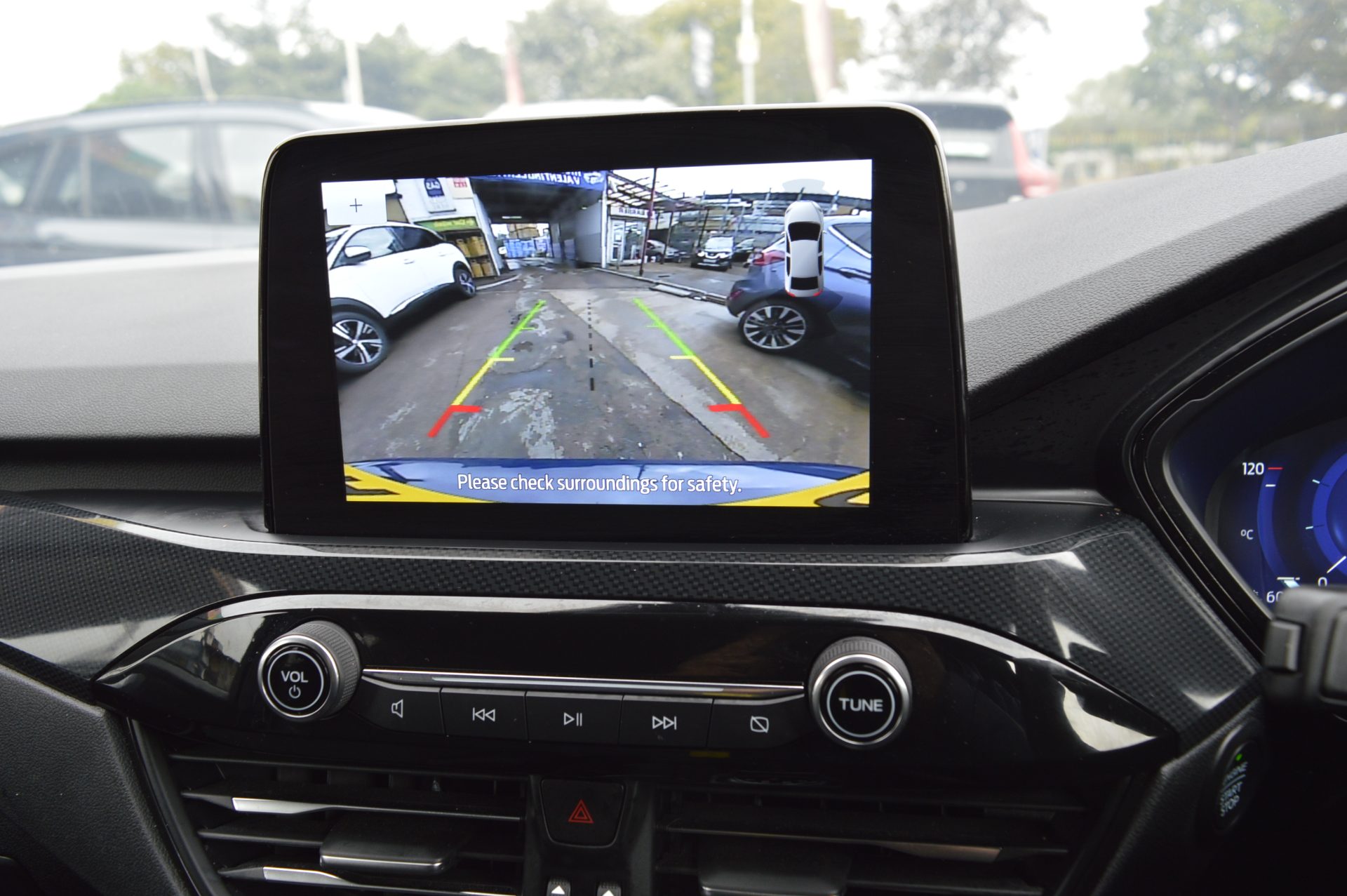 Ford KUGA STLINE PLUG IN HYBRID - Image 19