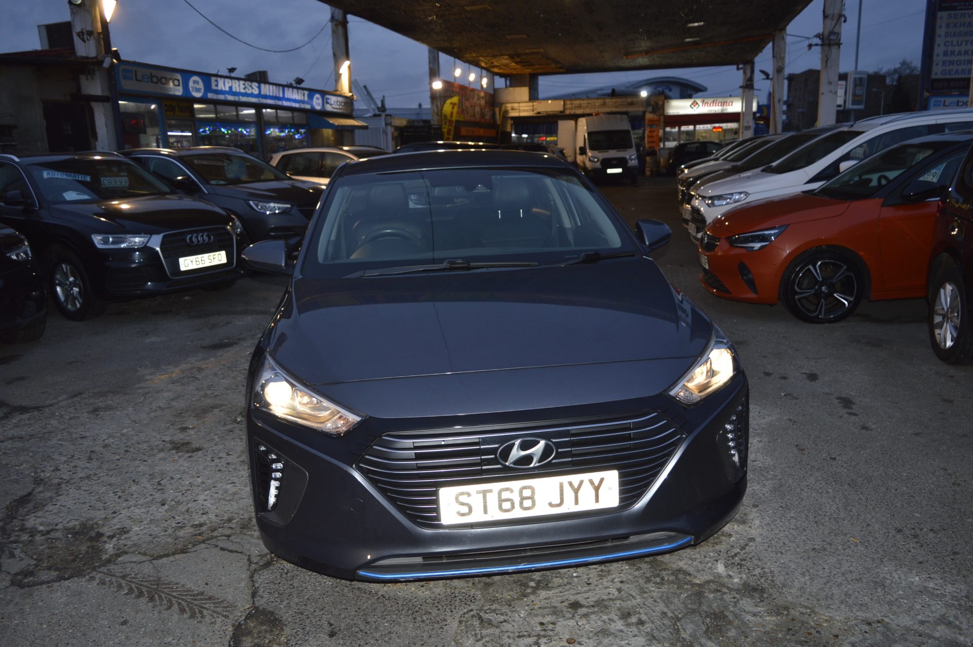 Hyundai IONIQ HYBRID AUTO - Image 7