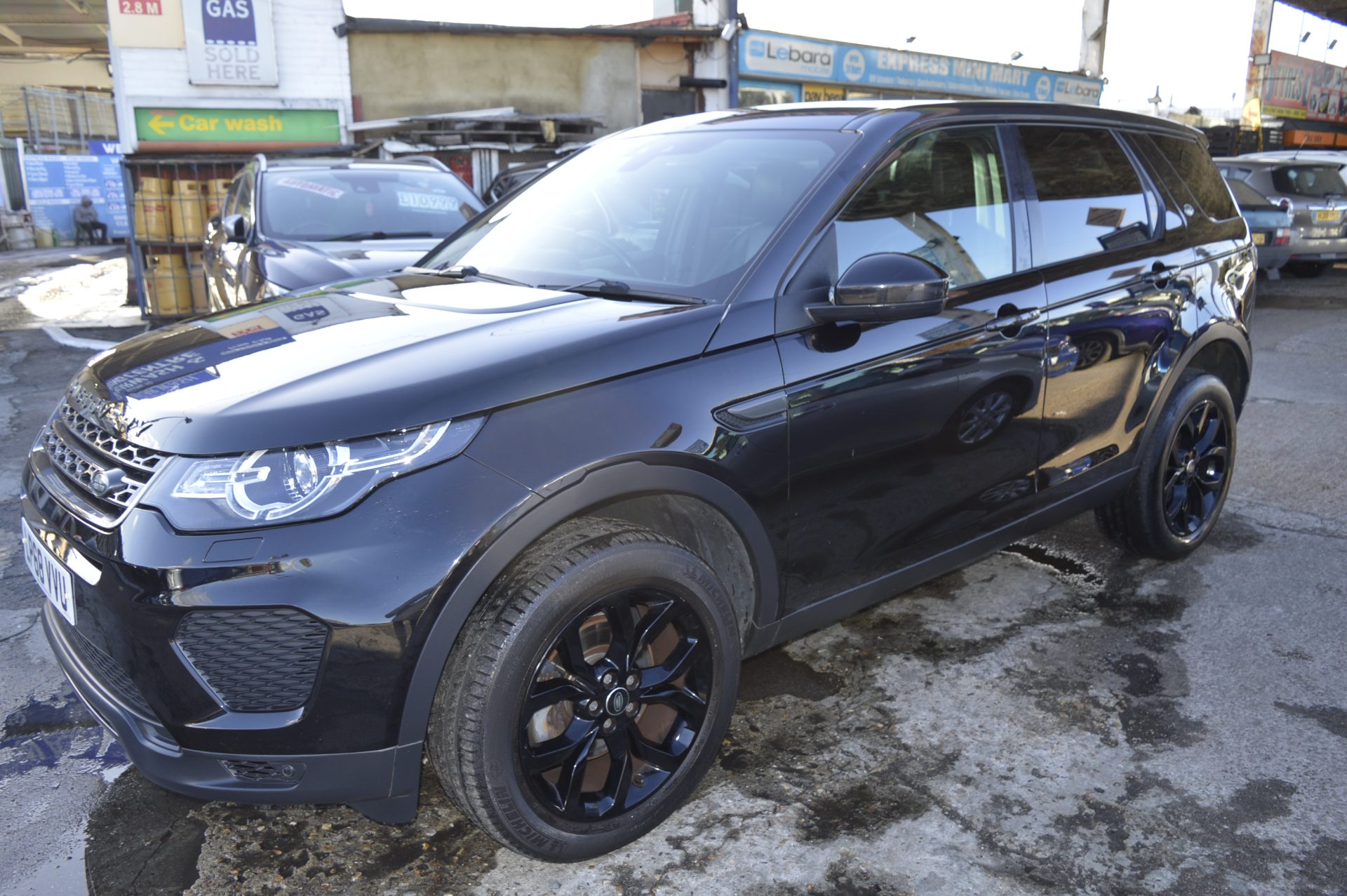Land Rover DISCOVERY HSE AUTO 7 SEATS - Image 5