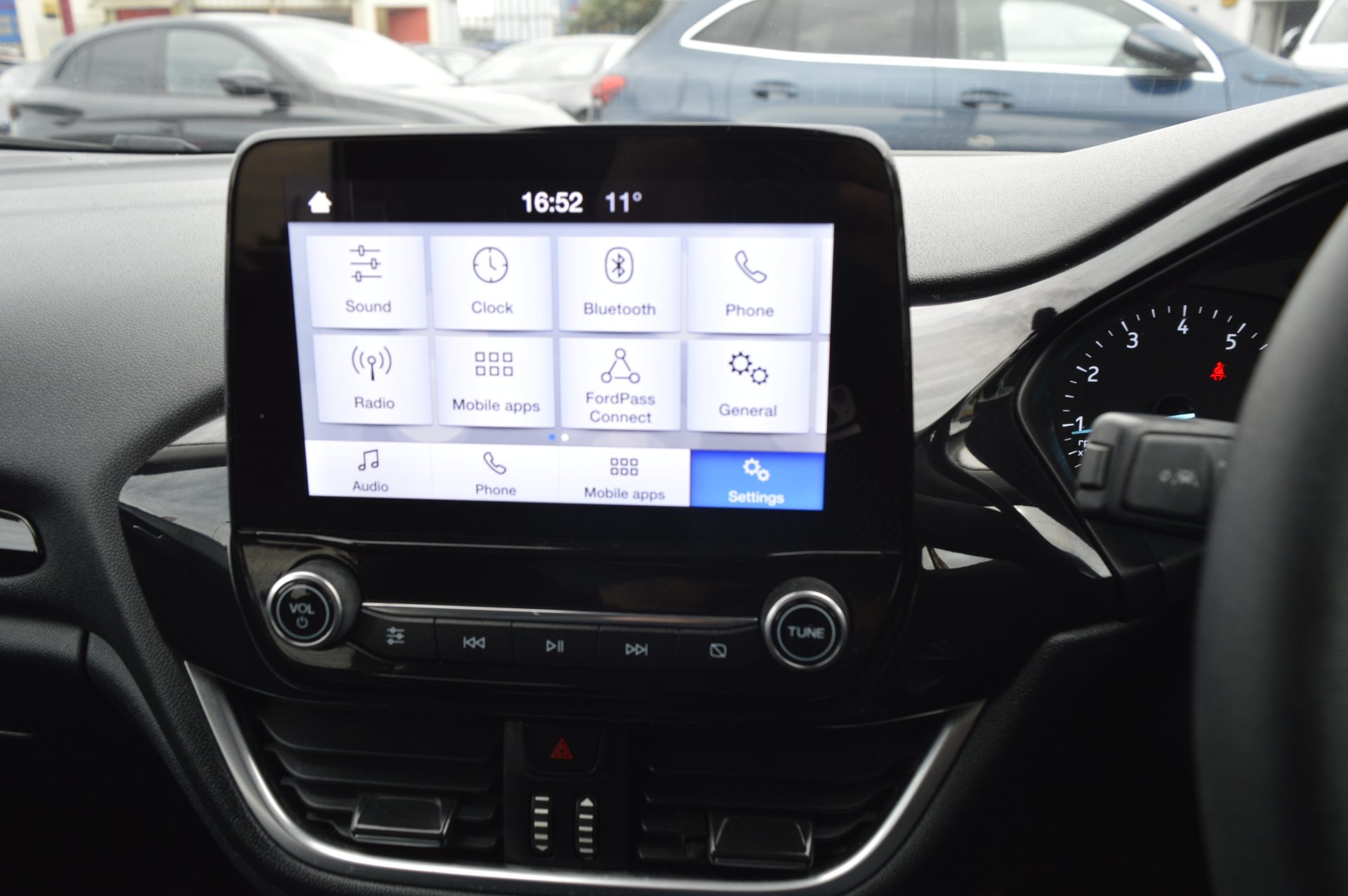 Ford Fiesta - Image 17