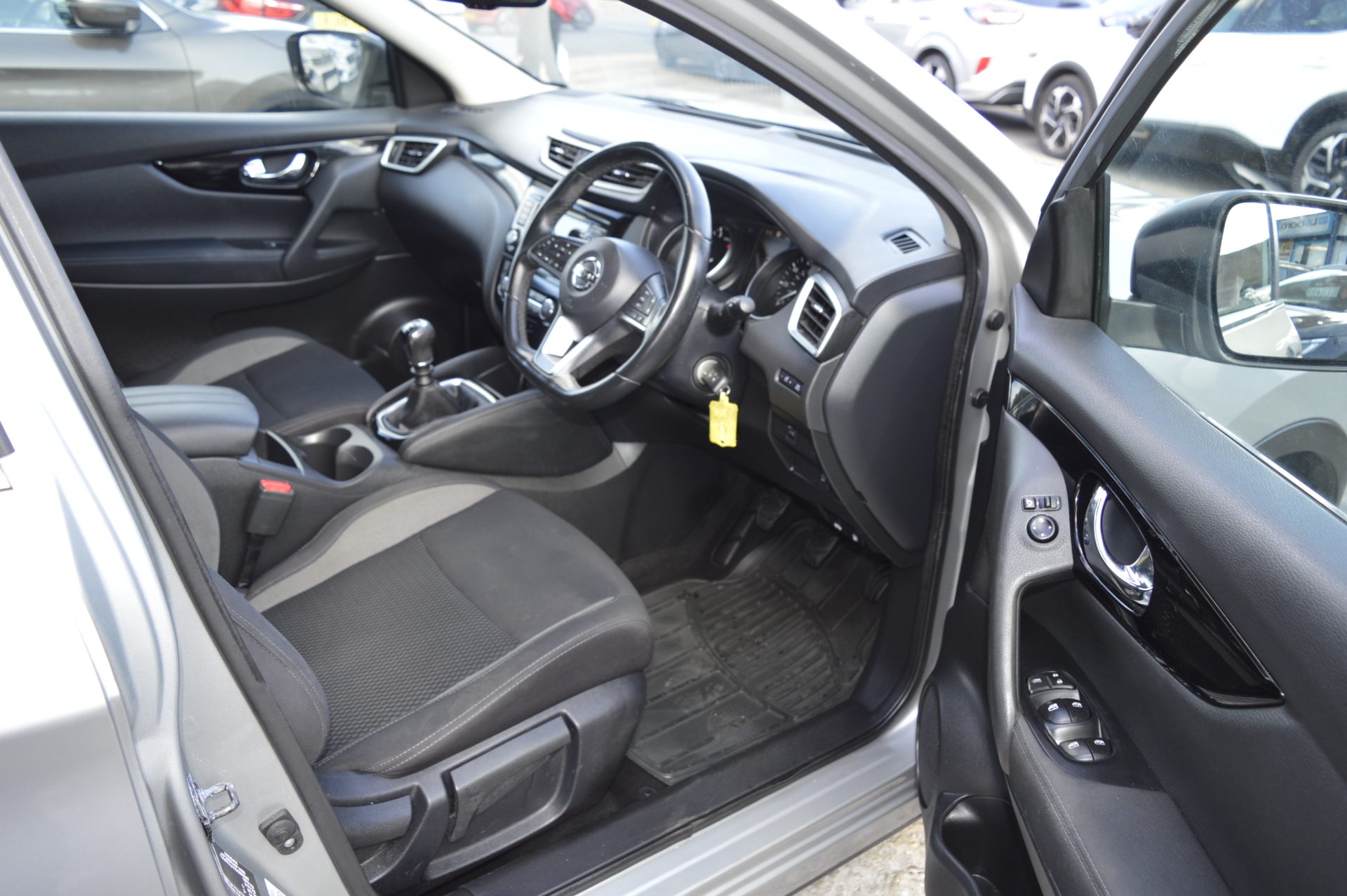 Nissan QASHQAI - Image 14
