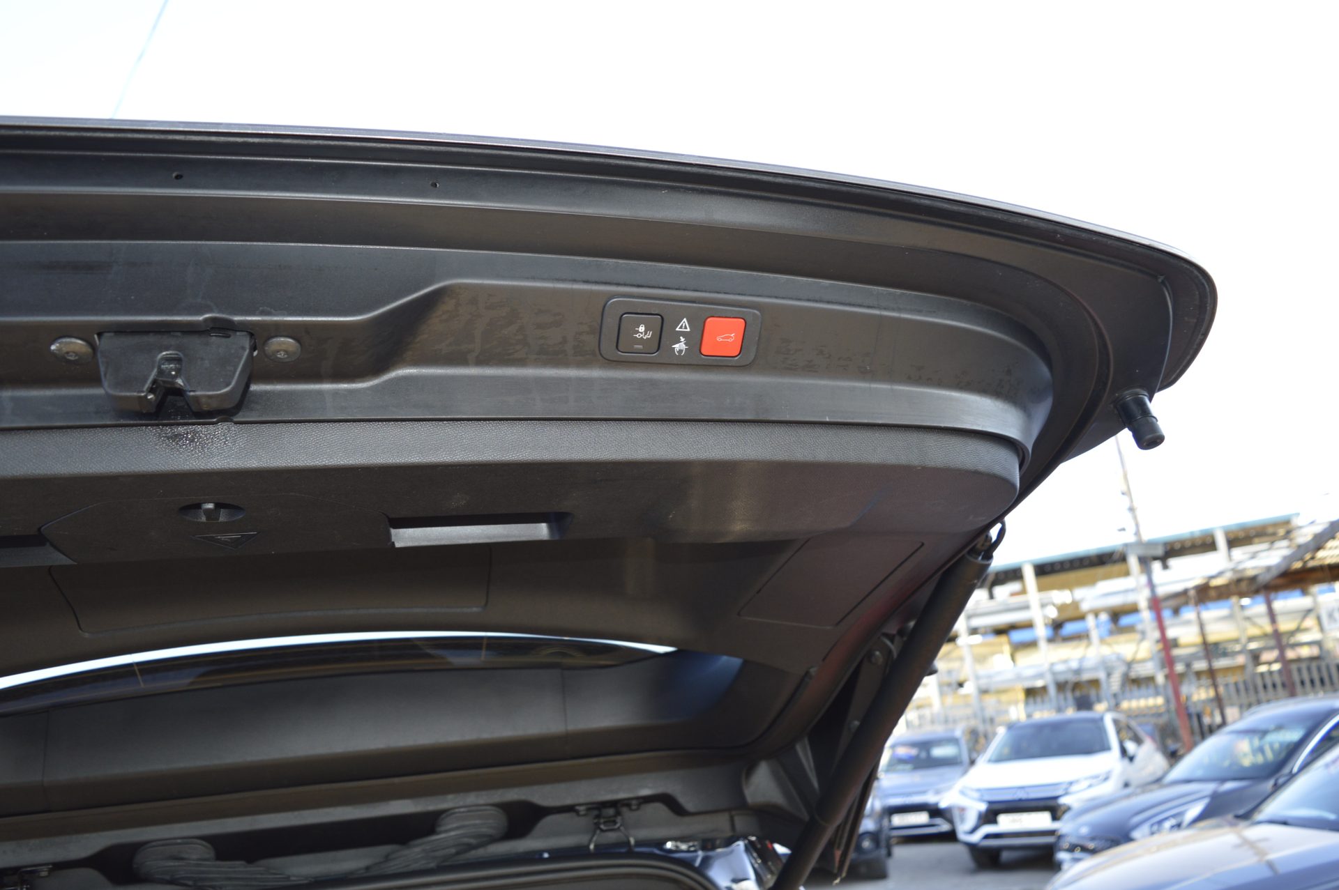 Peugeot 5008 GT - Image 10