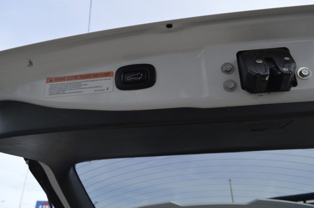 Mitsubishi Outlander - Image 11