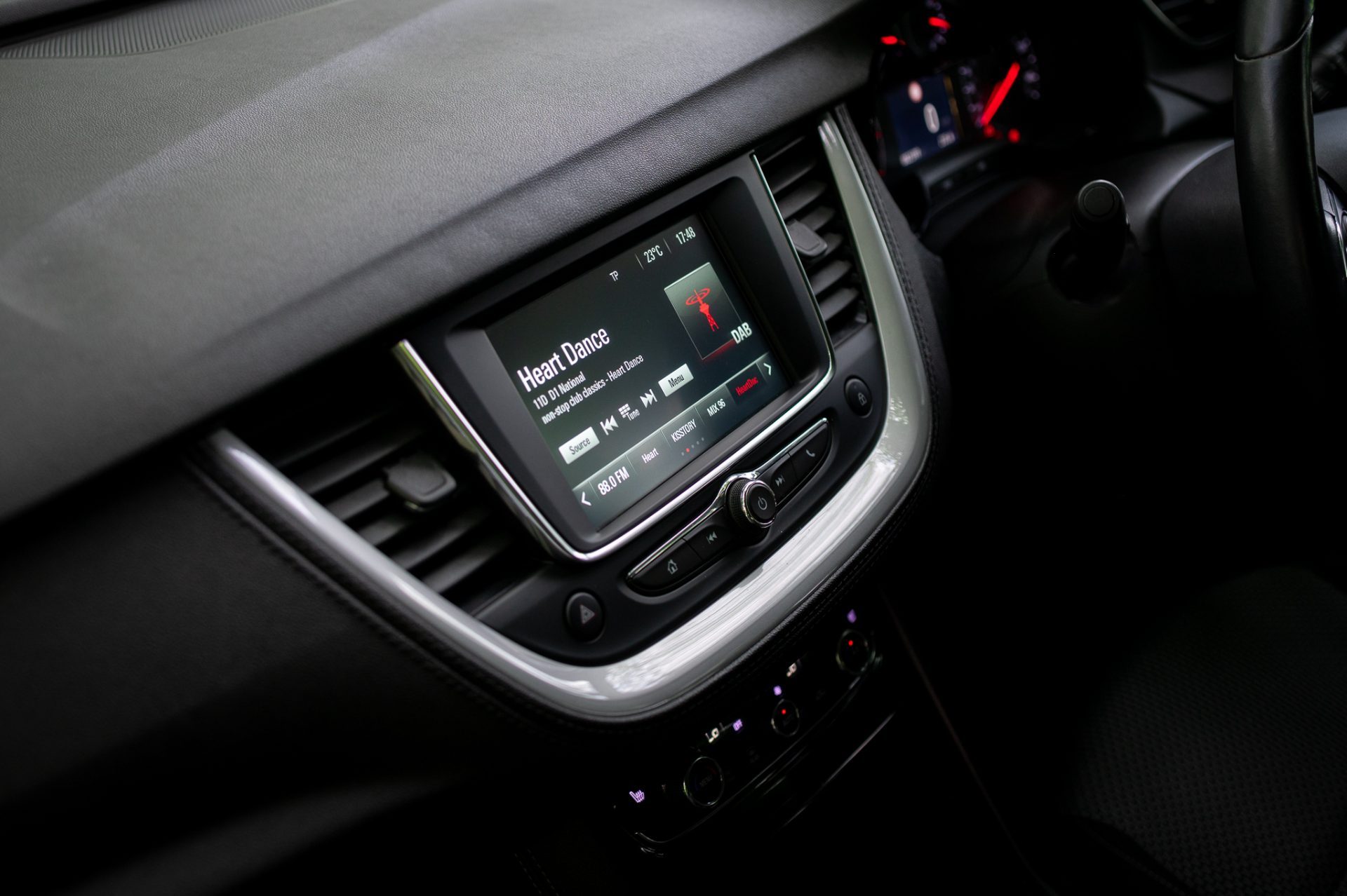 Vauxhall Grandland X 1.5 Turbo D BlueInjection SE - Image 19