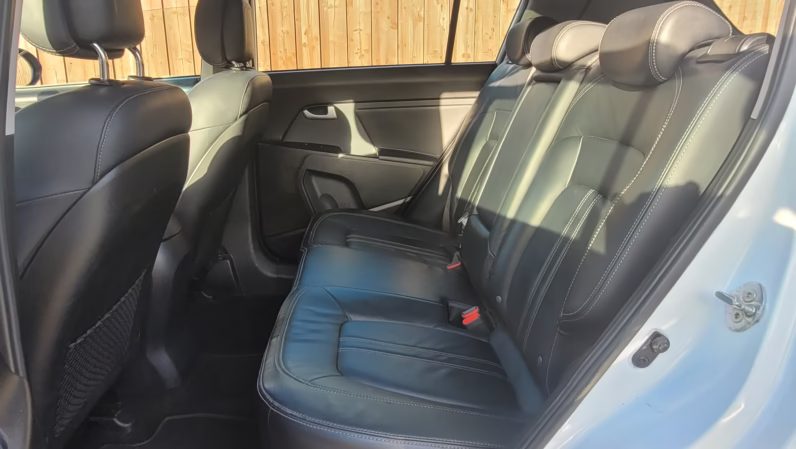 Kia Sportage 1.7 Crdi Ecodynamics - Image 20