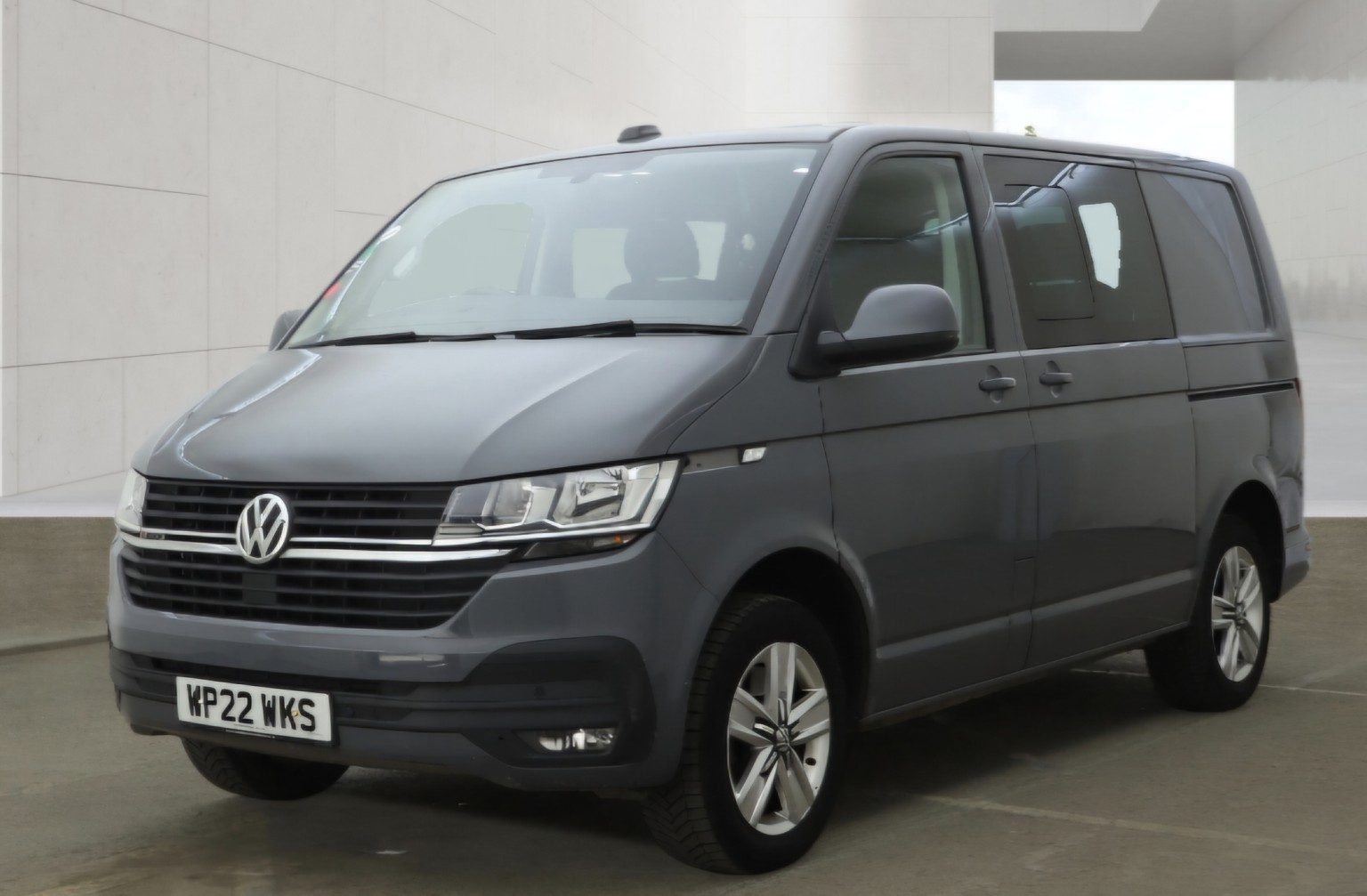 Volkswagen Transporter - Image 4