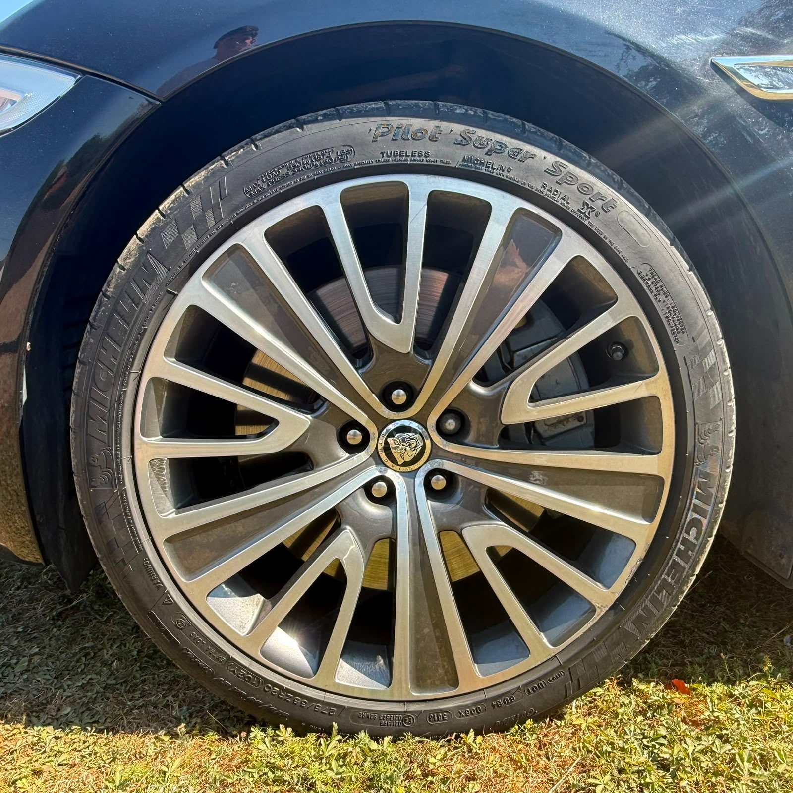 Jaguar Jaguar XJ 5.0 V8 Ultimate Saloon 4dr Petrol Auto Euro 5 (s/s) (LWB) (510 ps) - Image 8