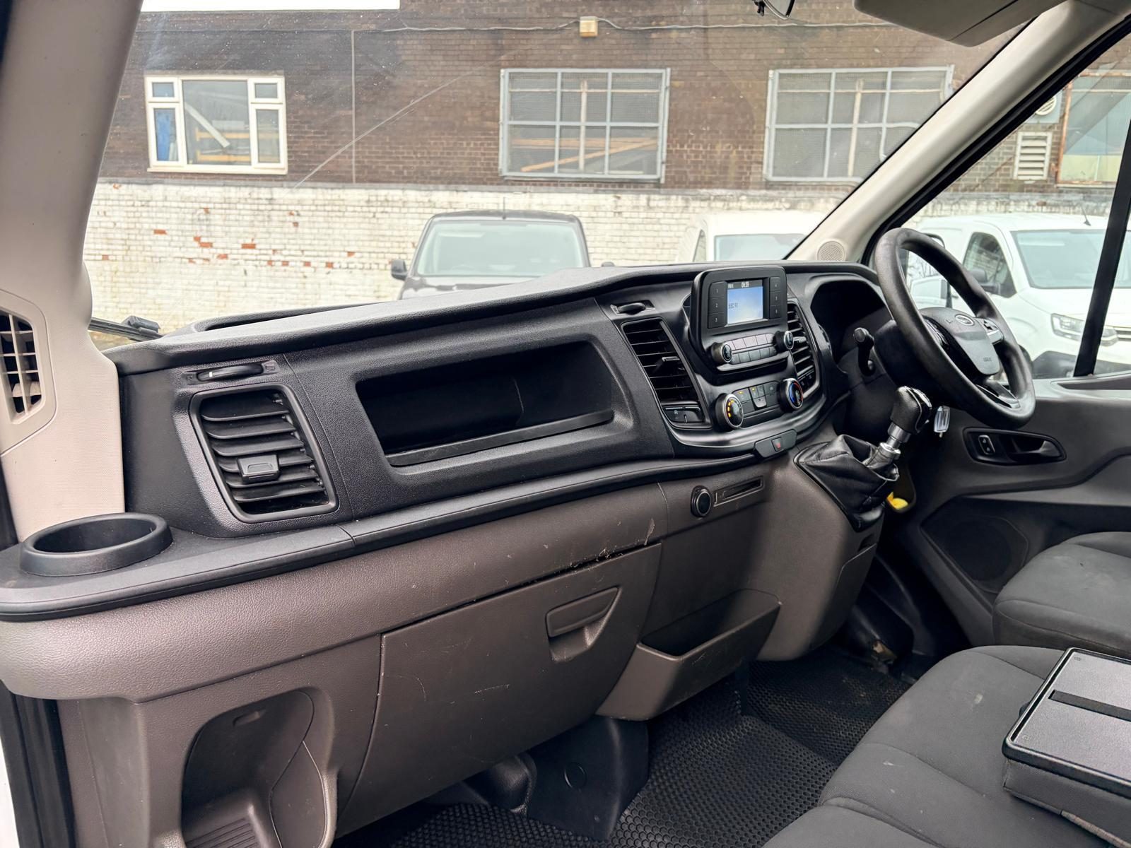 Ford Transit 2.0 350 Ecoblue - Image 14