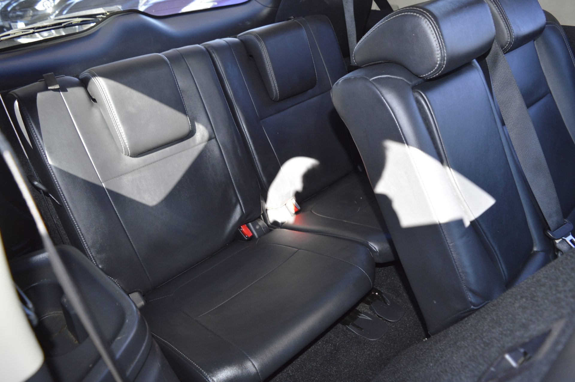 Mitsubishi OUTLANDER AUTO 7 SEATS - Image 13
