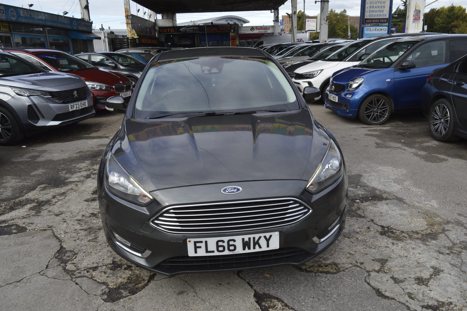 Ford Focus - Image 7