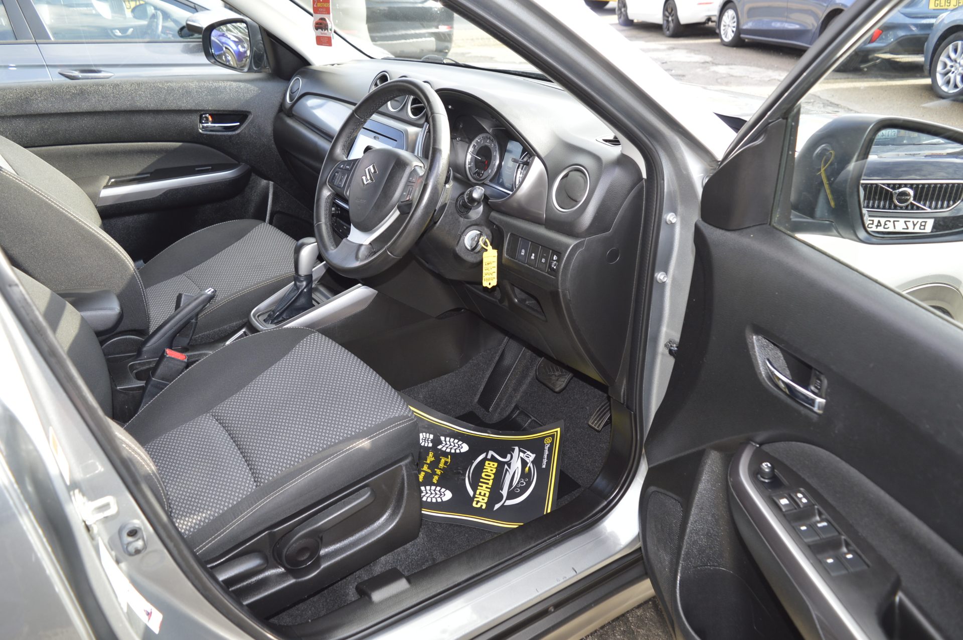 Suzuki VITARA AUTO PETROL - Image 15