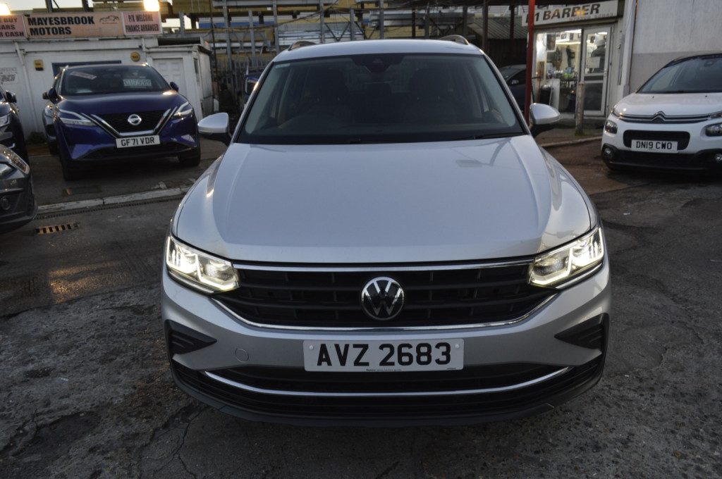 Volkswagen Tiguan - Image 8