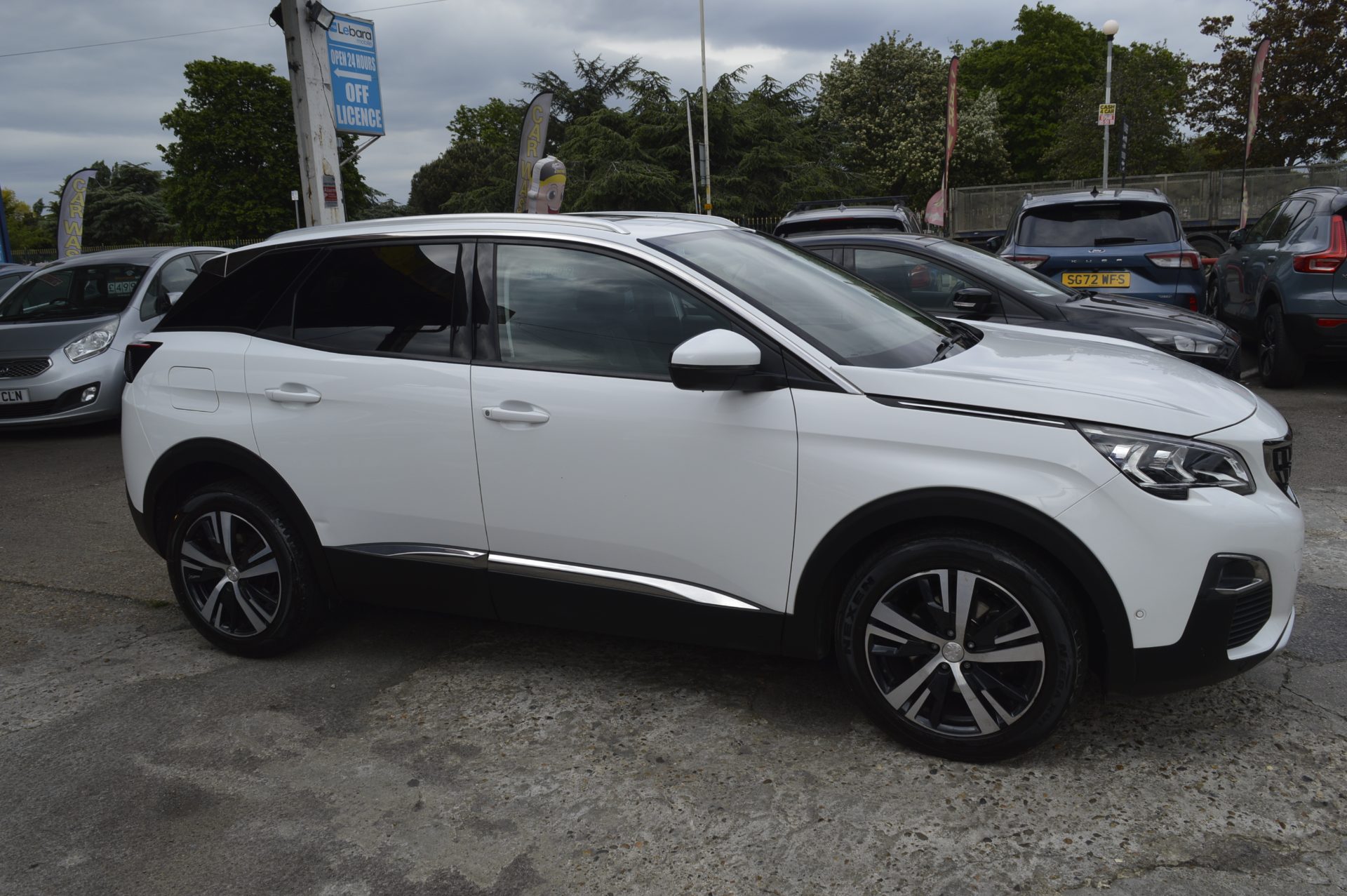 Peugeot 3008 - Image 6