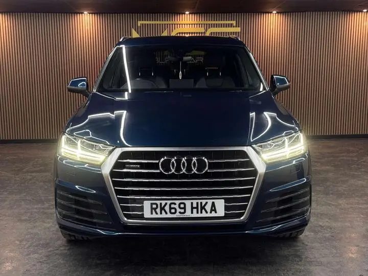 Audi Q7 - Image 2