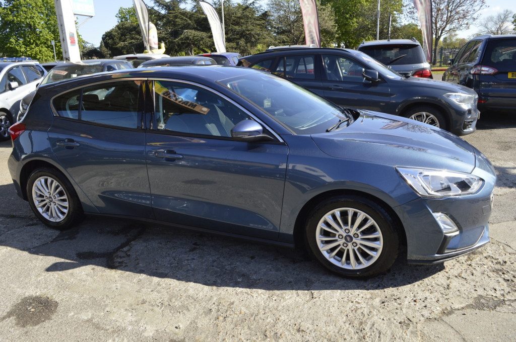 Ford Focus - Image 3