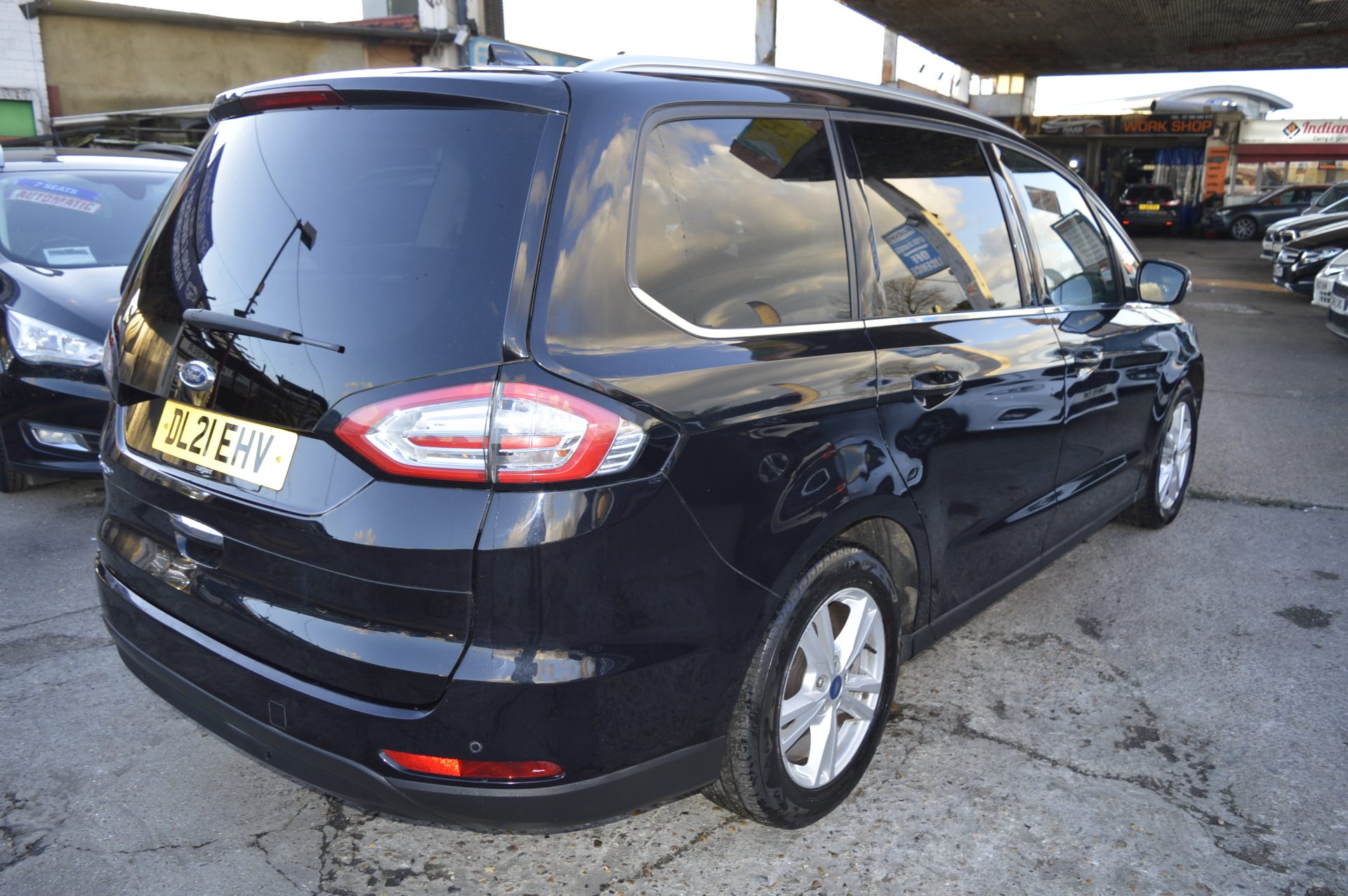 Ford Galaxy - Image 2