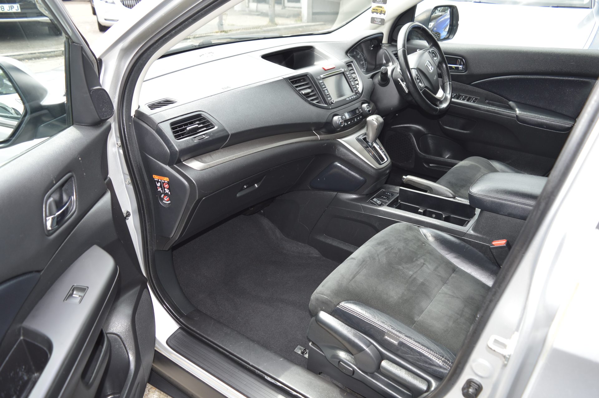 Honda CR-V - Image 11