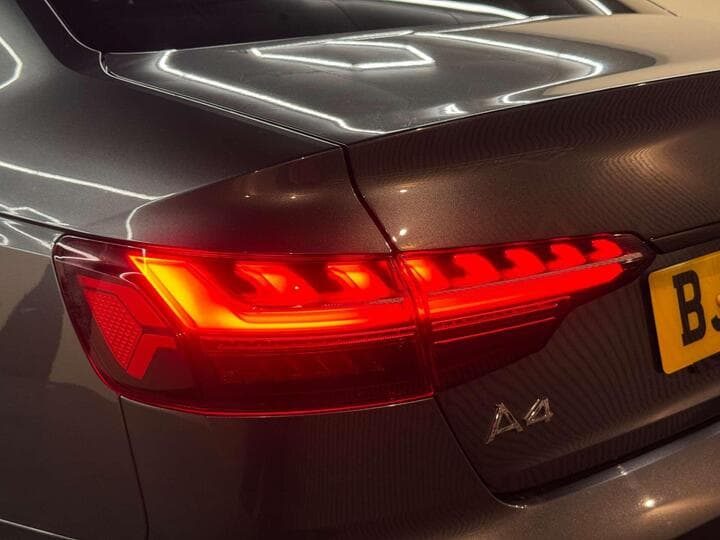 Audi A4 - Image 17