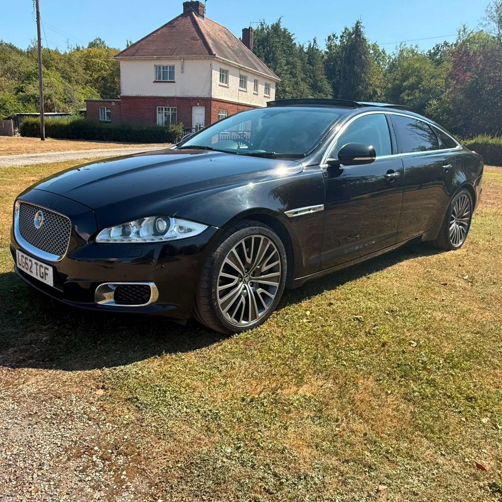 Jaguar Jaguar XJ 5.0 V8 Ultimate Saloon 4dr Petrol Auto Euro 5 (s/s) (LWB) (510 ps) - Image 6