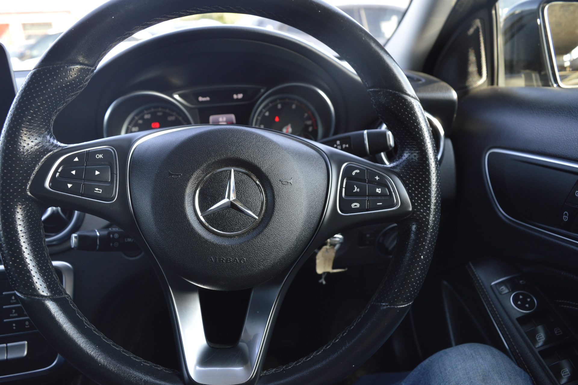 Mercedes-benz GLA AUTO - Image 16