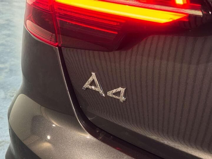 Audi A4 - Image 18