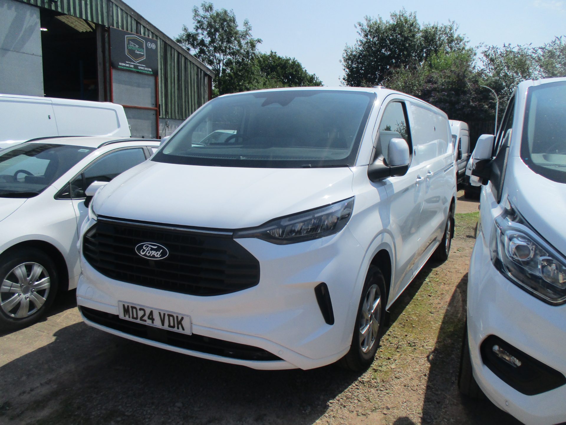 Ford NEW SHAPE CUSTOM LIMITED 136 BHP - Image 2