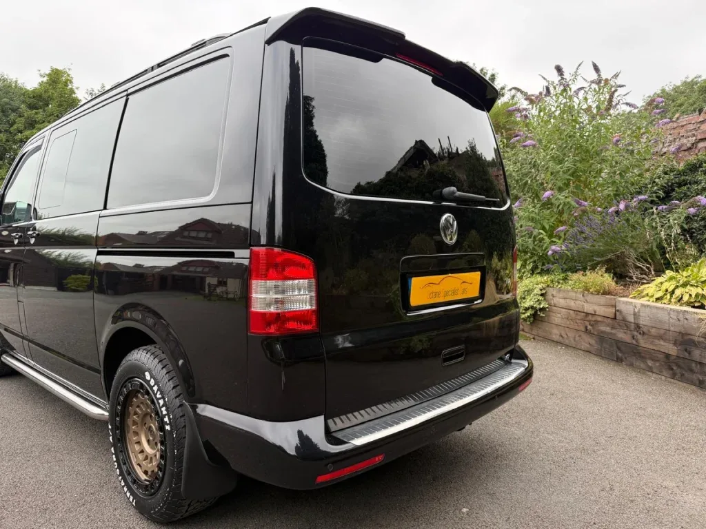Volkswagen Transporter - Image 15