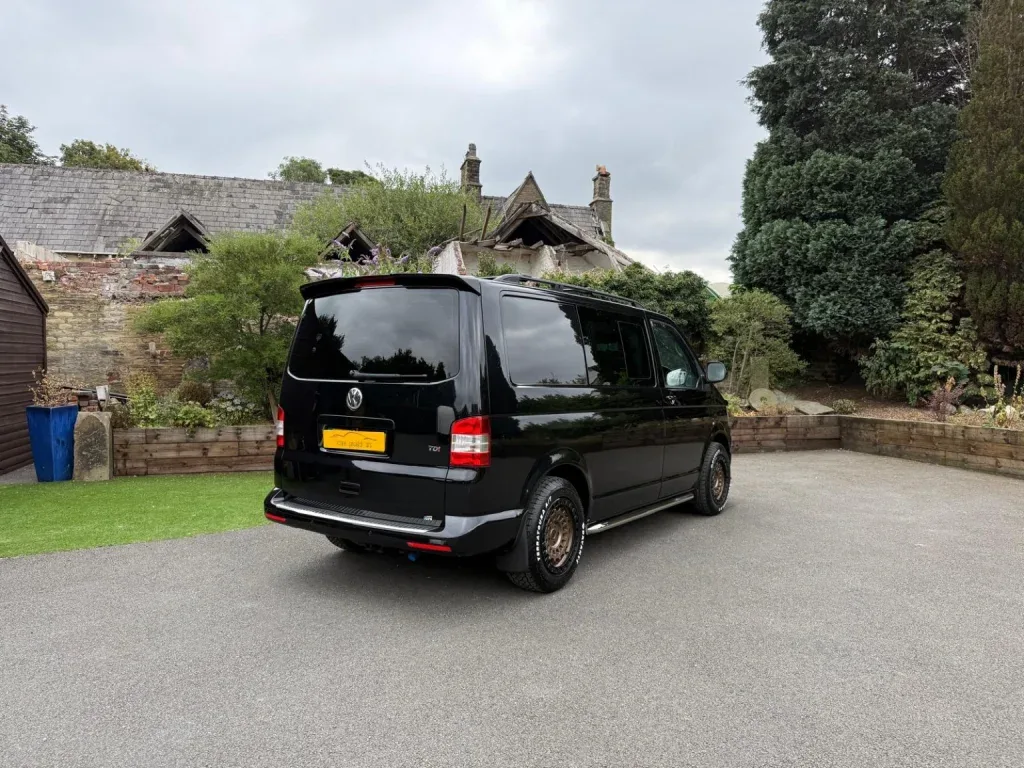Volkswagen Transporter - Image 17