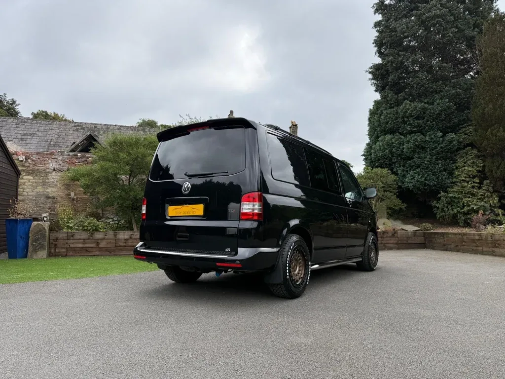 Volkswagen Transporter - Image 18