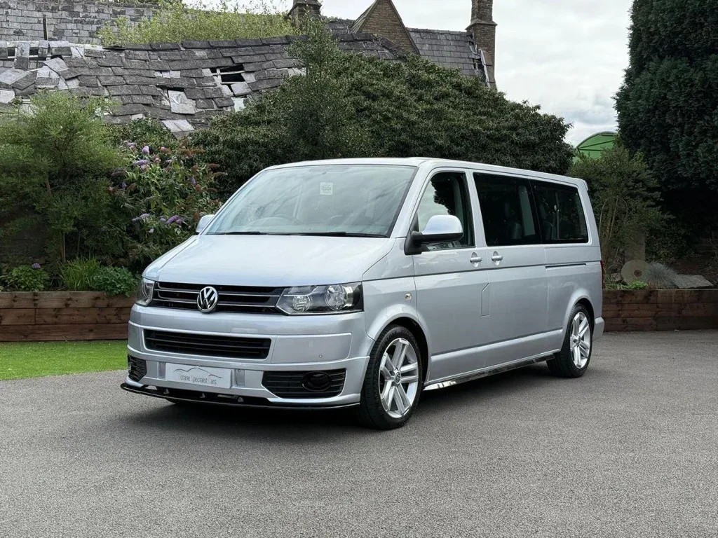 Volkswagen Transporter Shuttle - Image 5