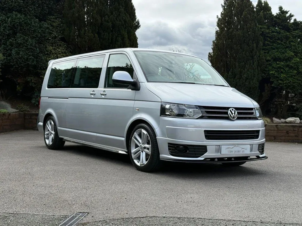 Volkswagen Transporter Shuttle - Image 9