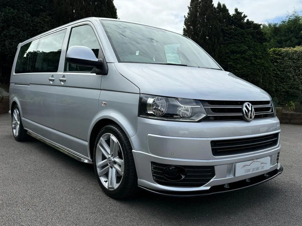 Volkswagen Transporter Shuttle - Image 13