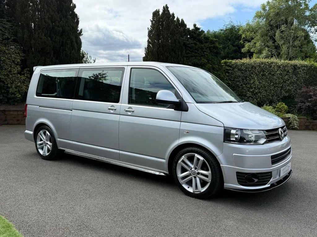 Volkswagen Transporter Shuttle - Image 19