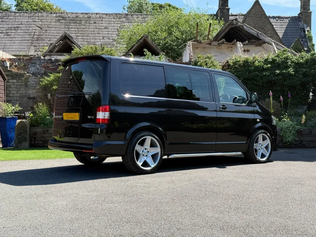 Volkswagen Transporter - Image 18