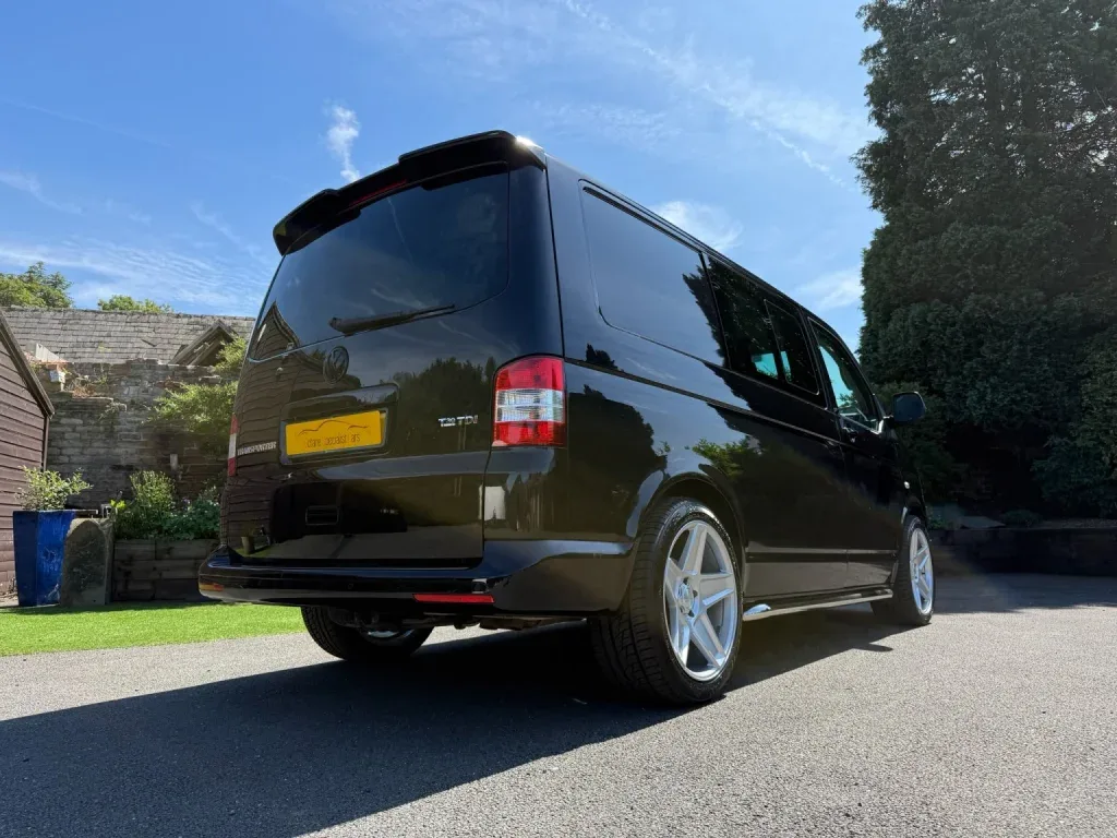 Volkswagen Transporter - Image 20