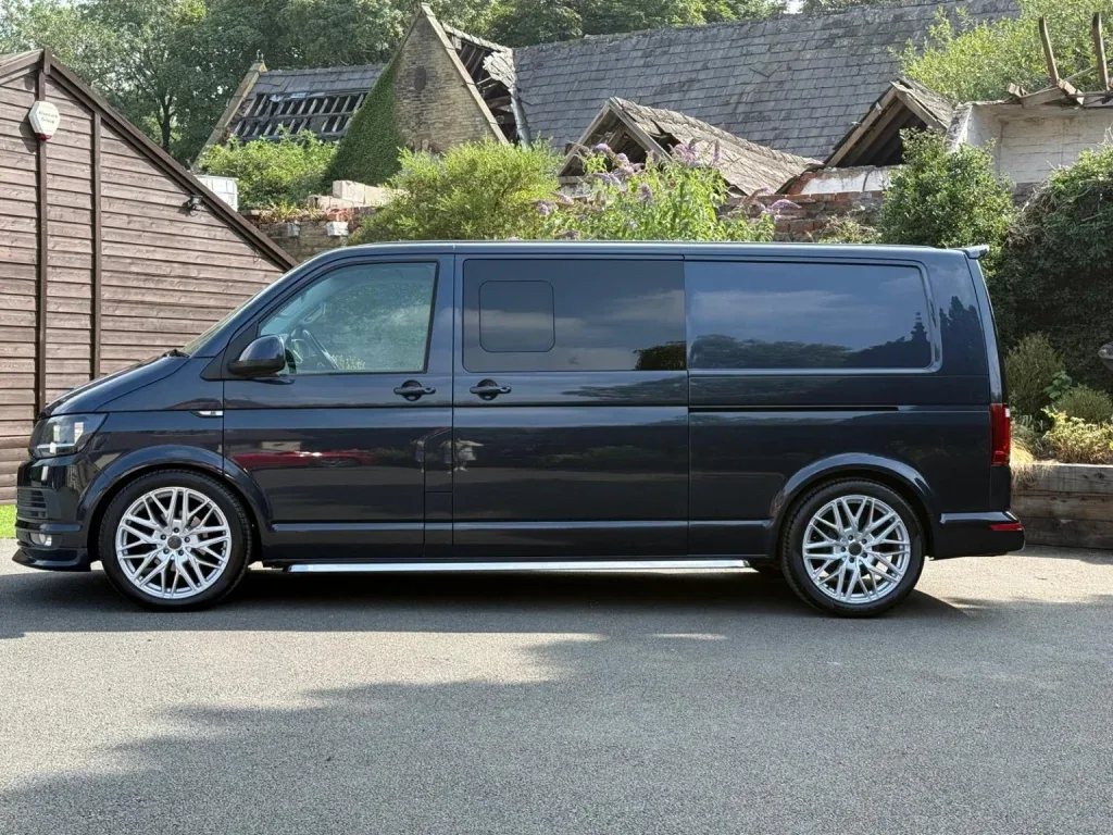 Volkswagen Transporter - Image 12
