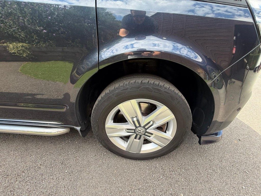 Volkswagen Transporter - Image 20