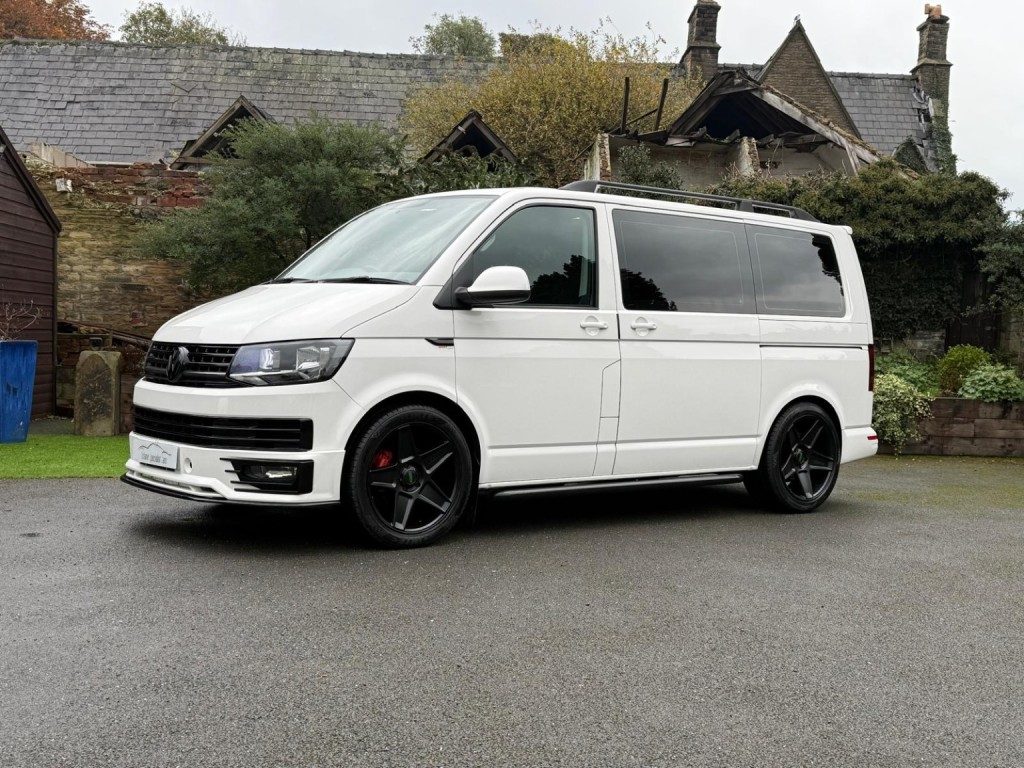 Volkswagen Transporter Shuttle - Image 2
