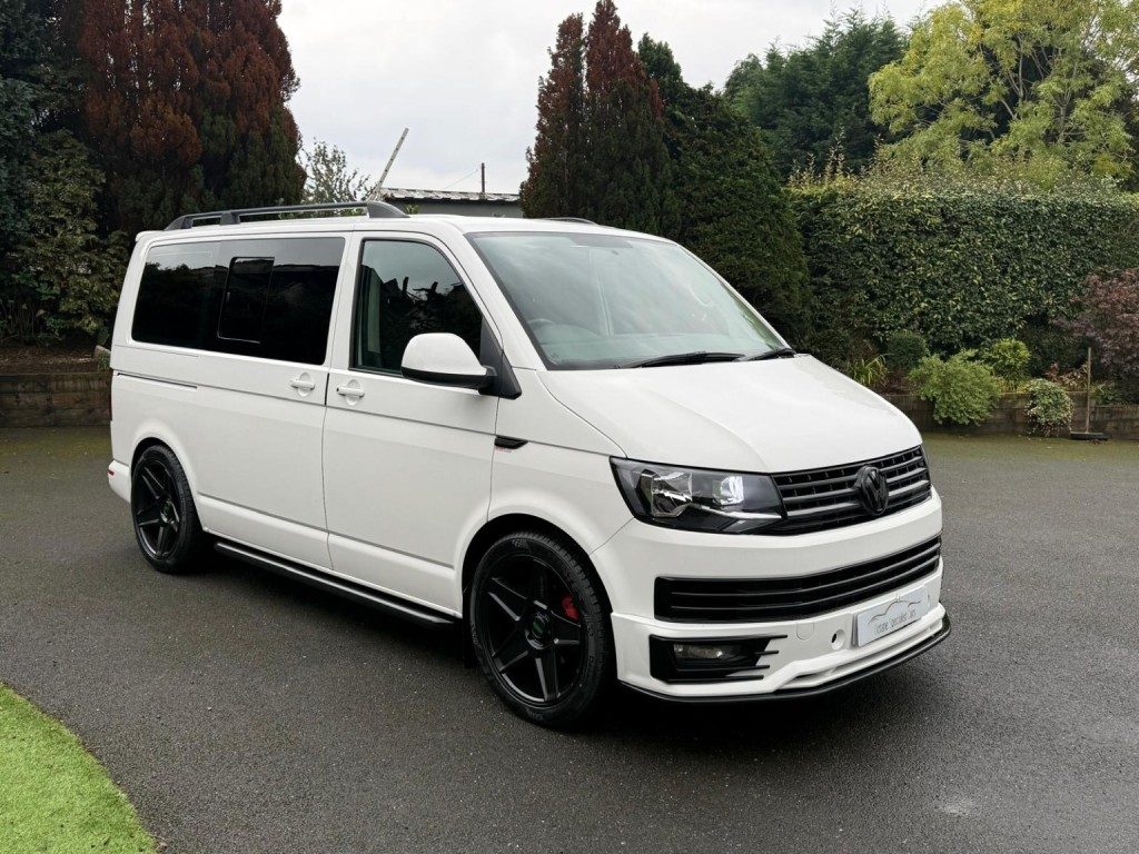 Volkswagen Transporter Shuttle - Image 14
