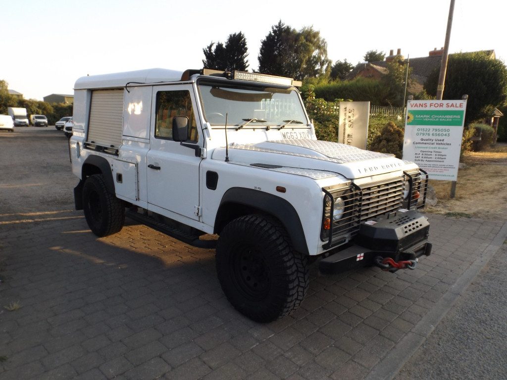 2014 Land Rover Defender 110 in Lincoln, Washingborough
