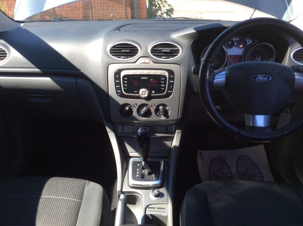 Ford Focus - Image 6